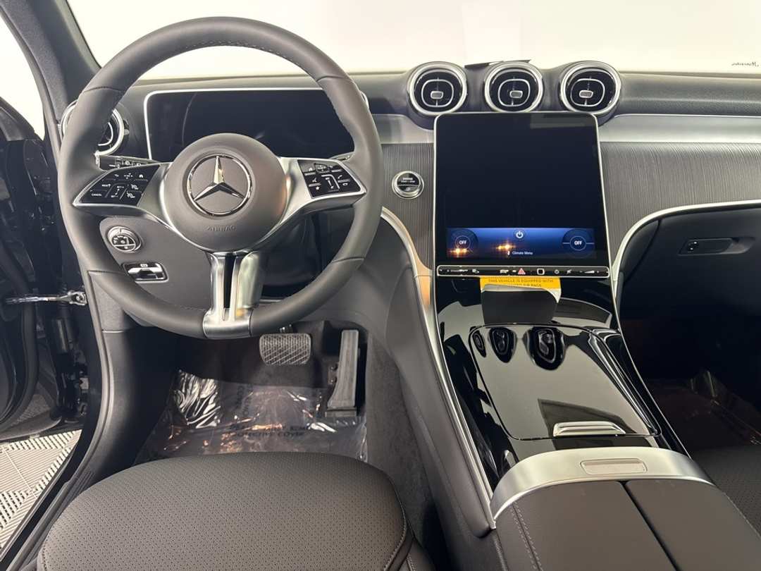 2026 Mercedes-Benz GLC GLC 300 - Image 25