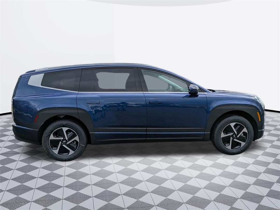 2026 Hyundai Ioniq 9 SE - Image 6