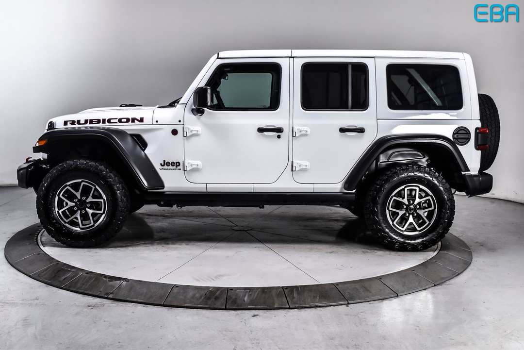 2025 Jeep Wrangler Rubicon - Image 3