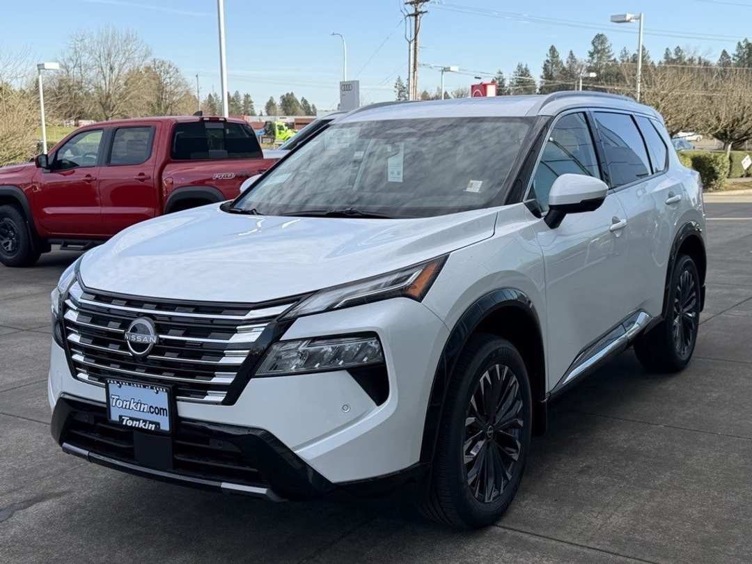 2026 Nissan Rogue Platinum - Image 4