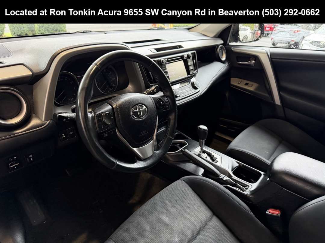 2016 Toyota Rav4 XLE - Image 15