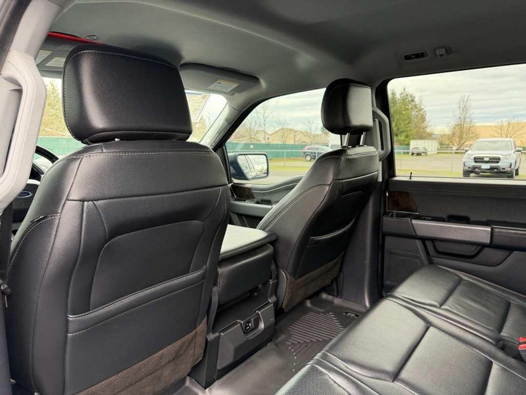 2022 Ford F-150 Lariat - Image 32