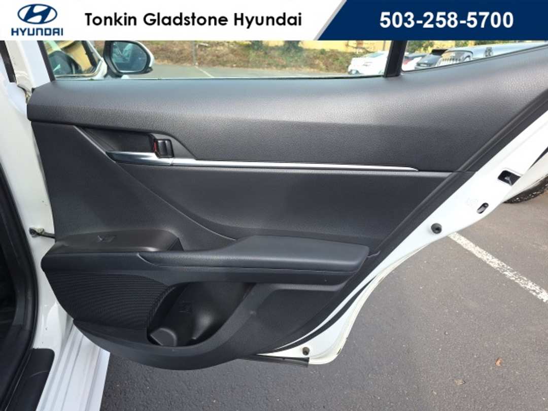 2021 Toyota Camry SE - Image 21