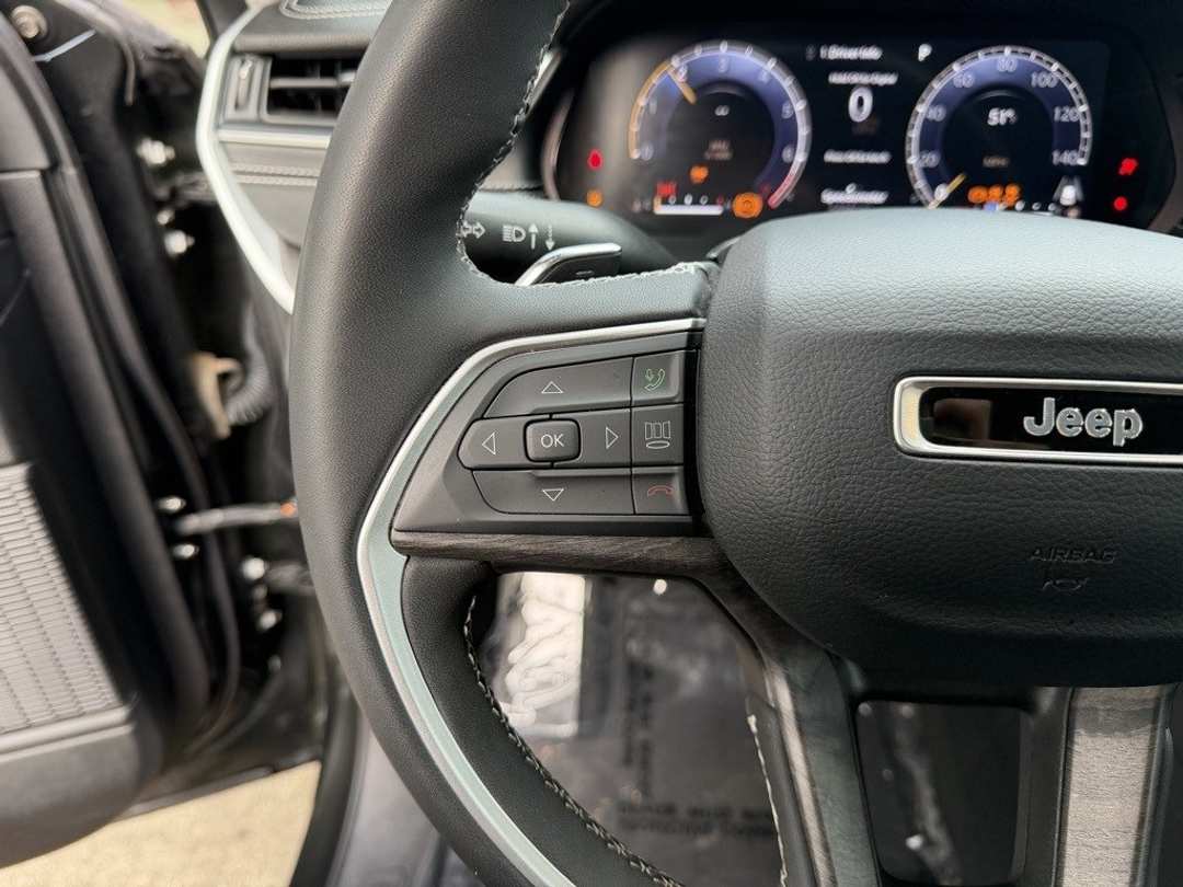 2024 Jeep Grand Cherokee L Limited - Image 17