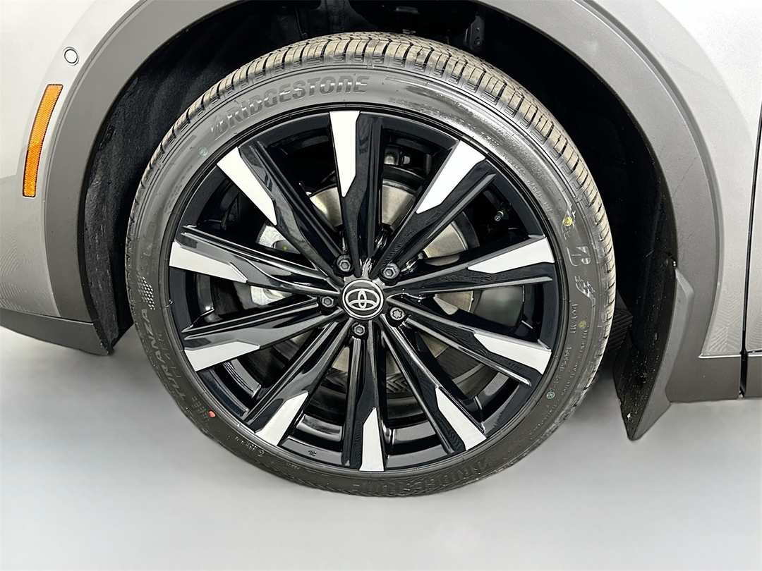 2026 Toyota Crown Platinum - Image 33