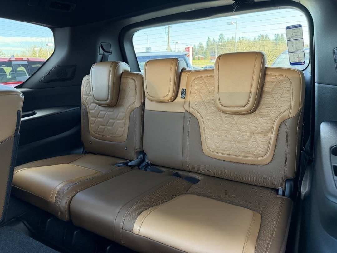 2026 Nissan Armada Platinum Reserve - Image 31