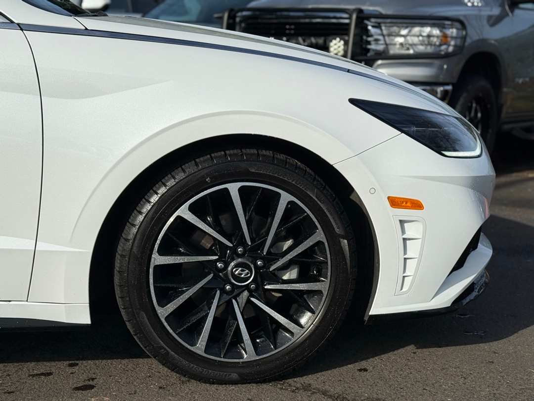 2021 Hyundai Sonata Limited - Image 13