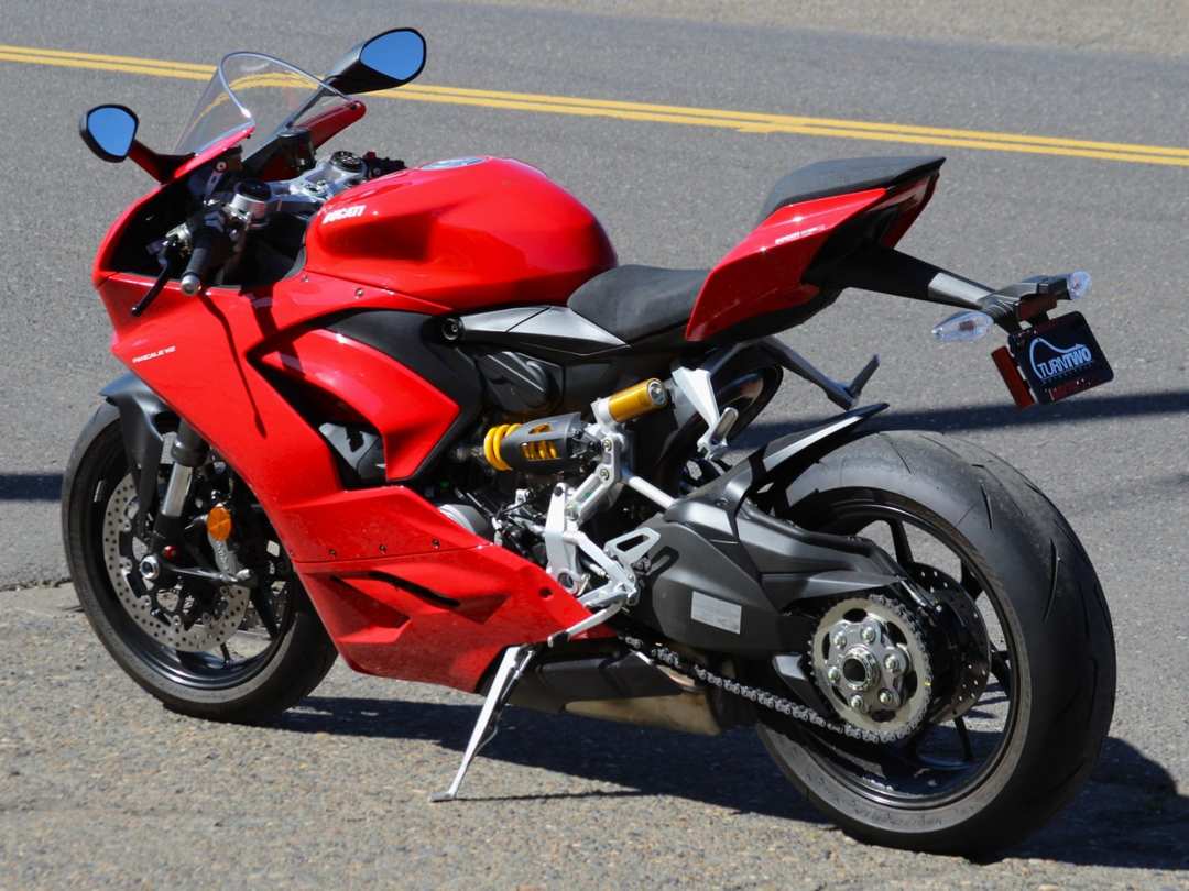2025 Ducati Panigale V2 - Image 2