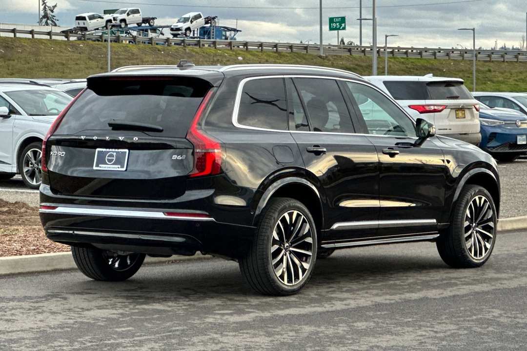 2026 Volvo Xc90 B6 Ultra - Image 3