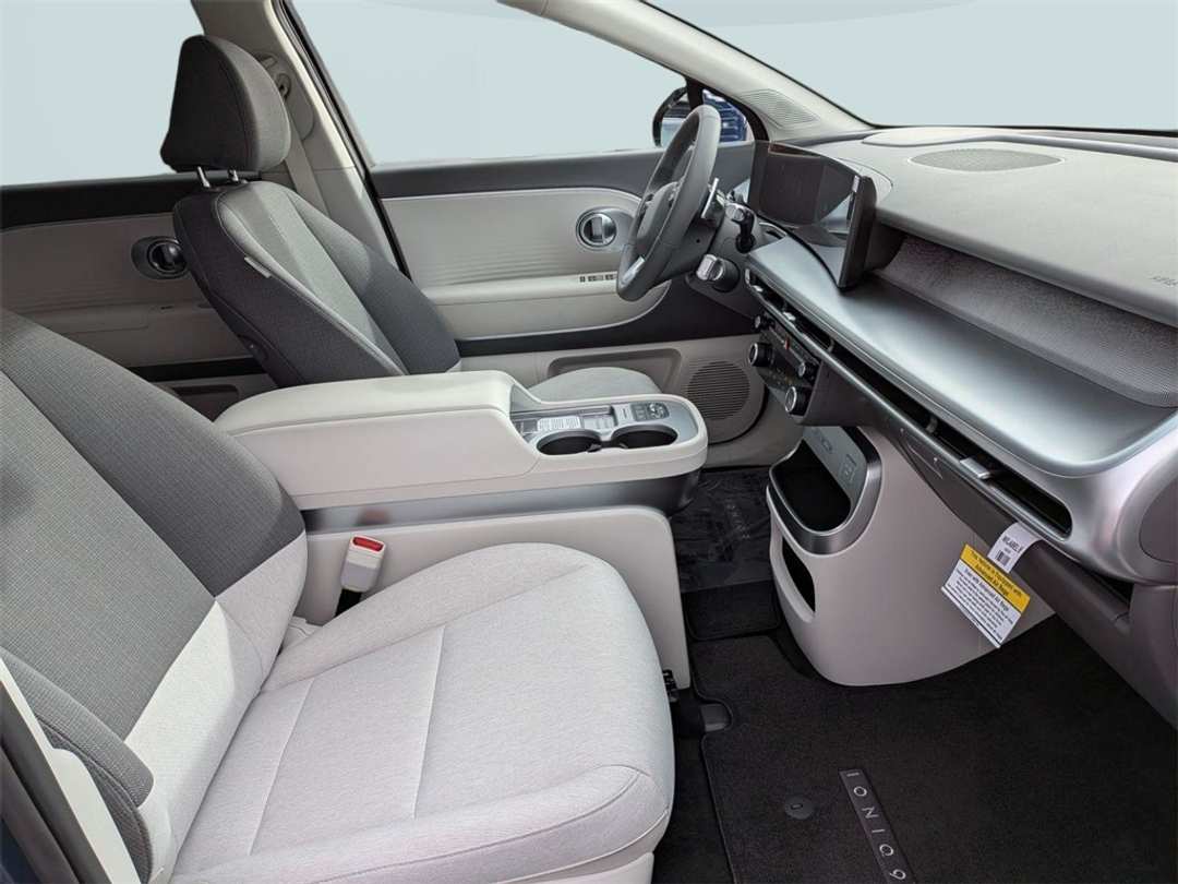 2026 Hyundai Ioniq 9 SE - Image 31