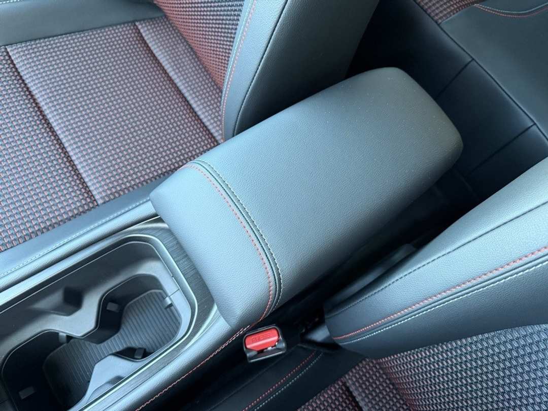 2026 Nissan Kicks SR - Image 26