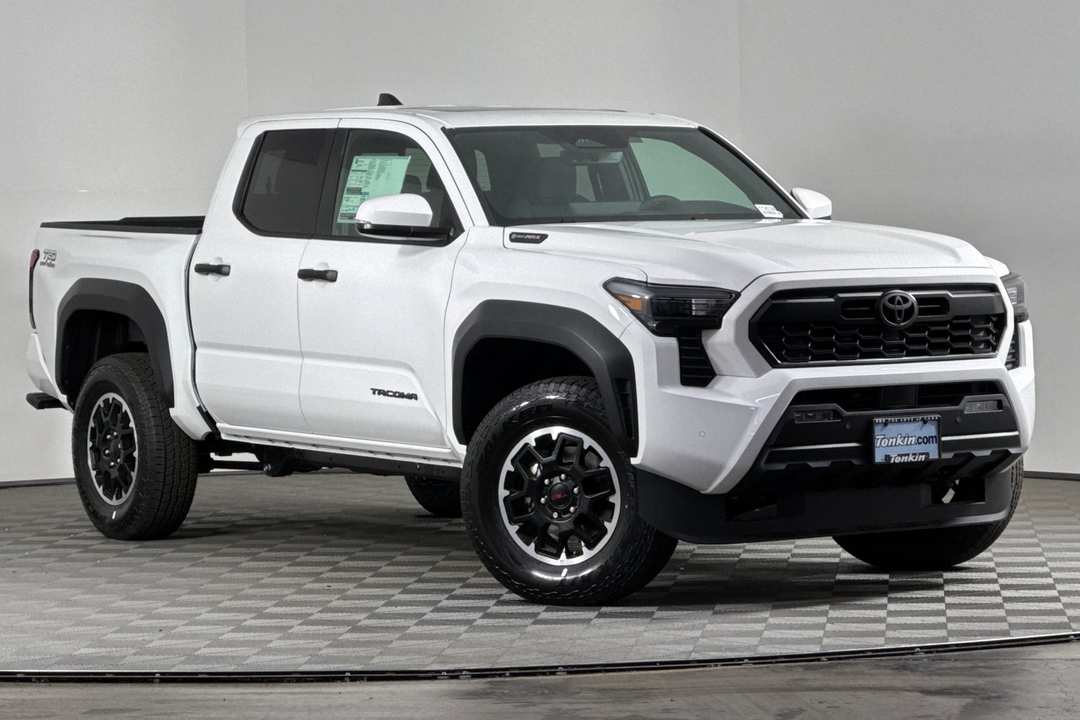2025 Toyota Tacoma TRD Off Road - Image 2