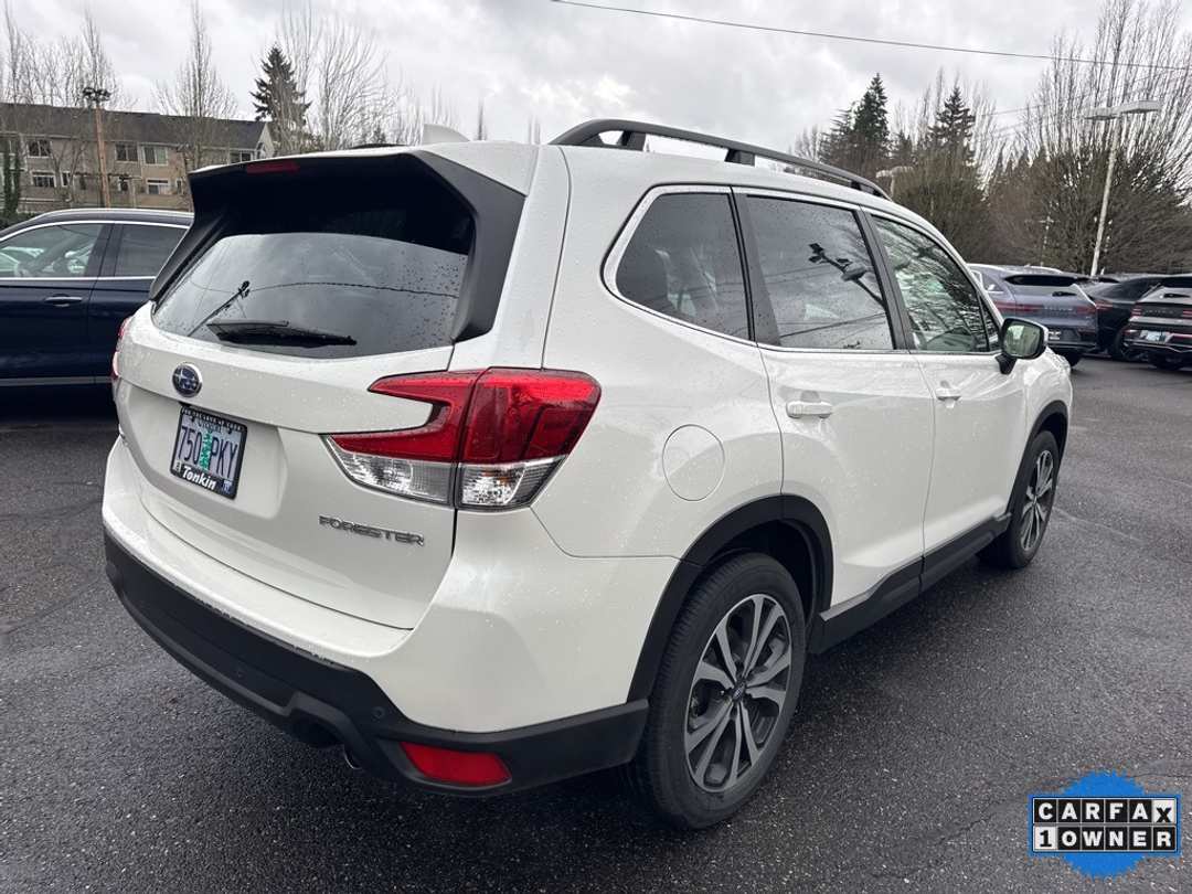 2023 Subaru Forester Limited - Image 9