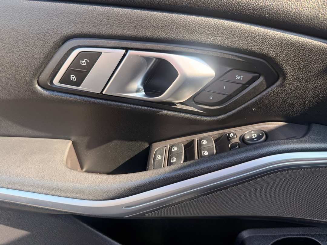 2023 BMW 3 Series 330e xDrive - Image 12