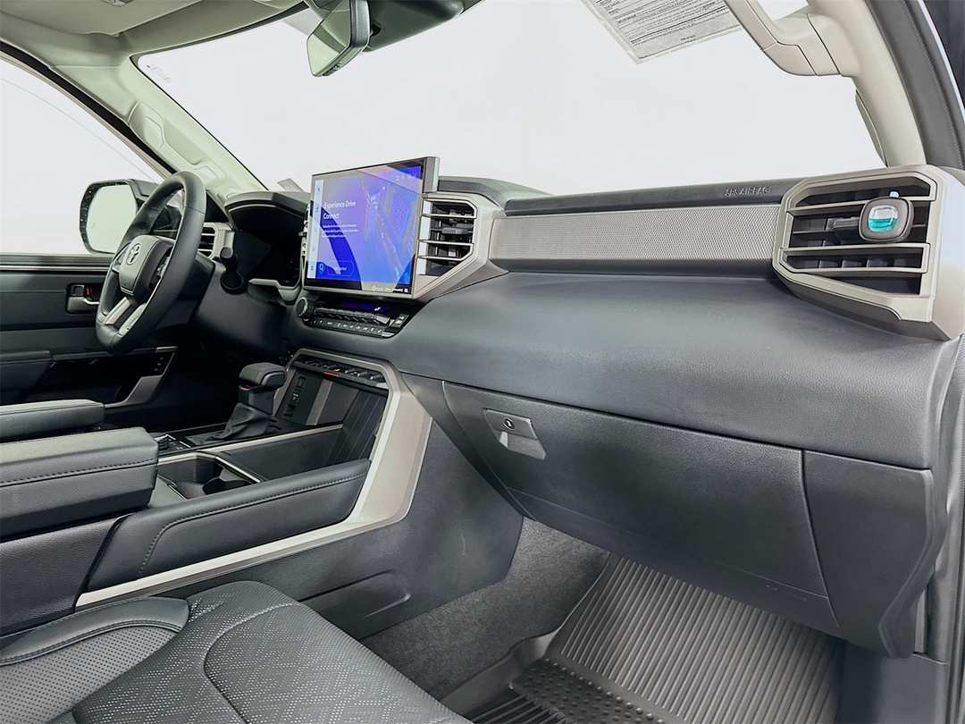 2023 Toyota Tundra Limited - Image 30