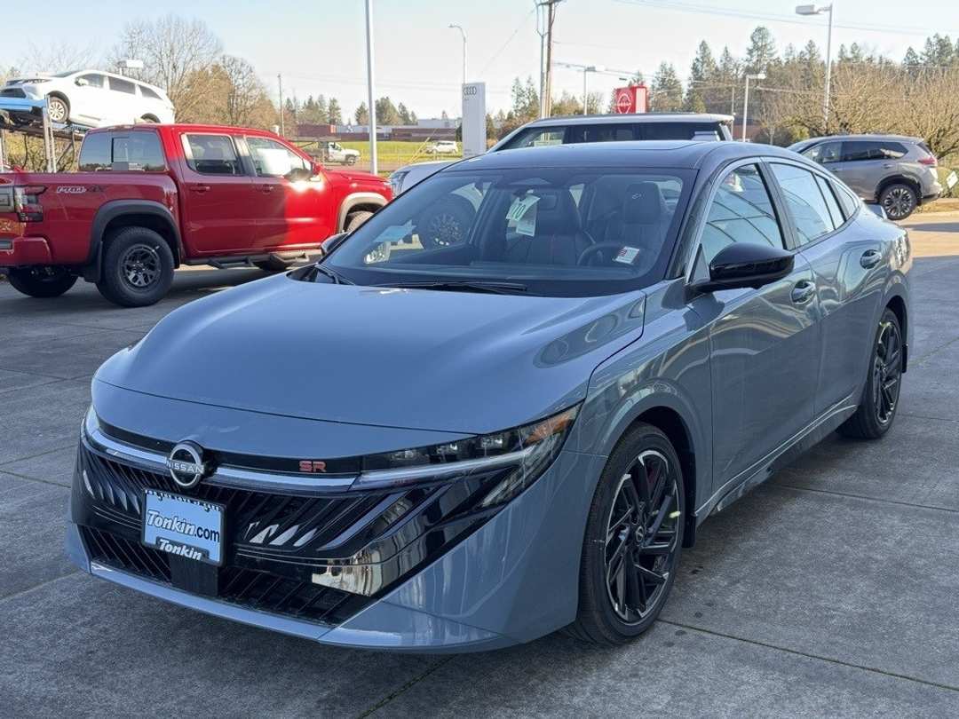2026 Nissan Sentra SR - Image 4
