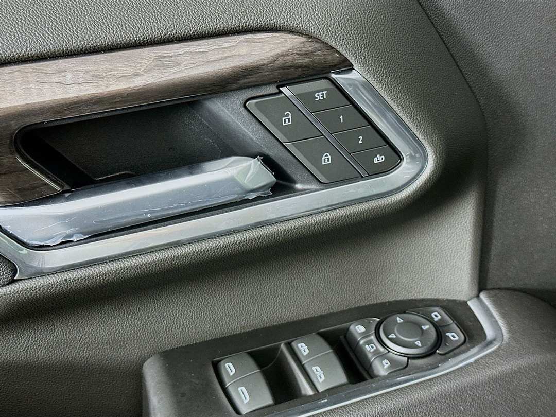 2025 Chevrolet Silverado 2500Hd LTZ - Image 19