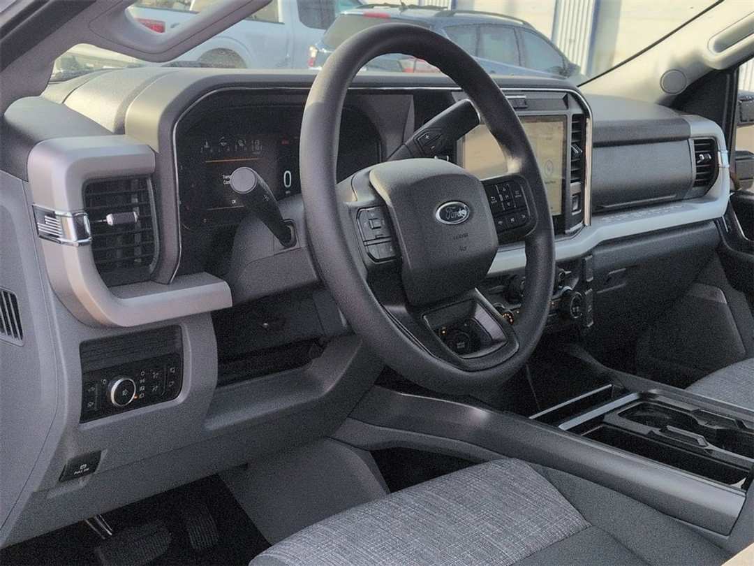 2026 Ford F-350Sd XLT - Image 12