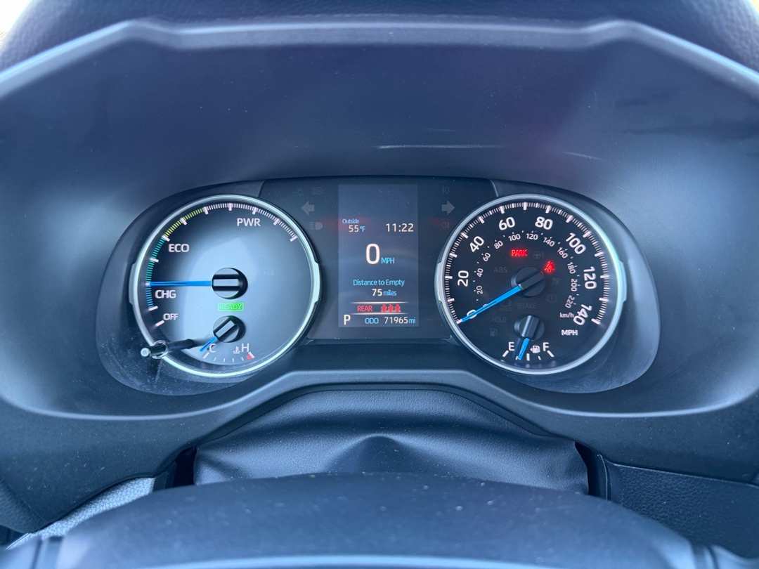 2019 Toyota Rav4 LE - Image 21