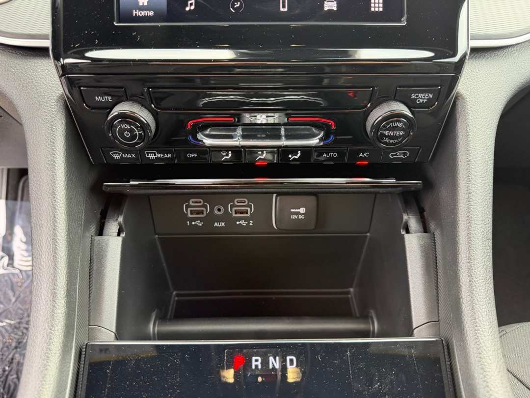 2025 Jeep Grand Cherokee Laredo X - Image 21