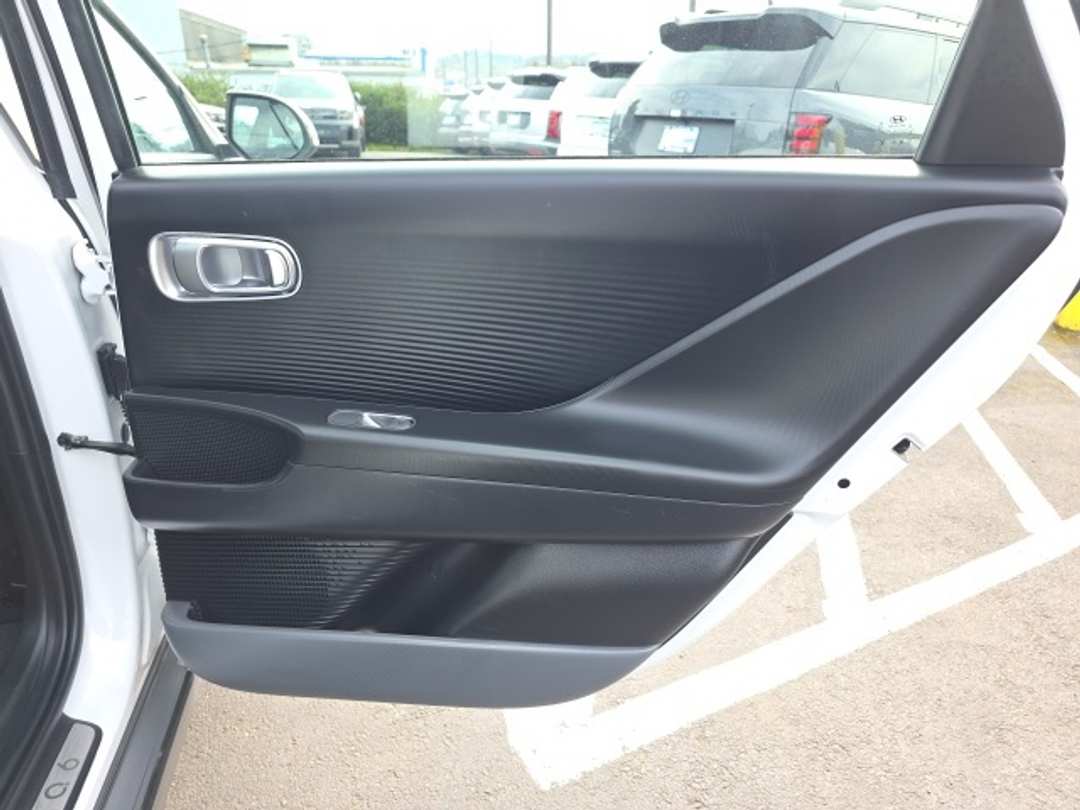 2024 Hyundai Ioniq 6 SE - Image 23