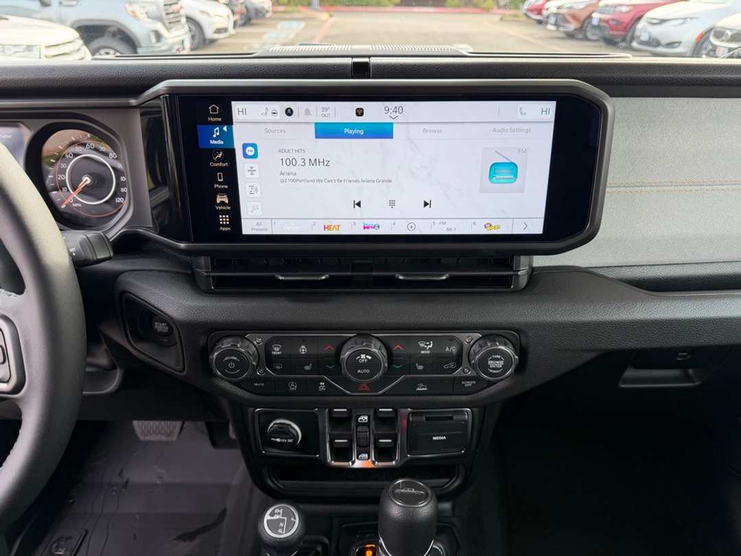 2026 Jeep Gladiator Sport S - Image 21