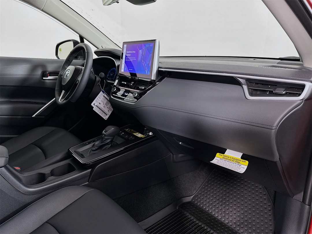 2026 Toyota Corolla Cross XLE - Image 31