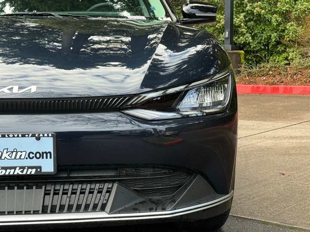 2024 Kia Ev6 Light - Image 2