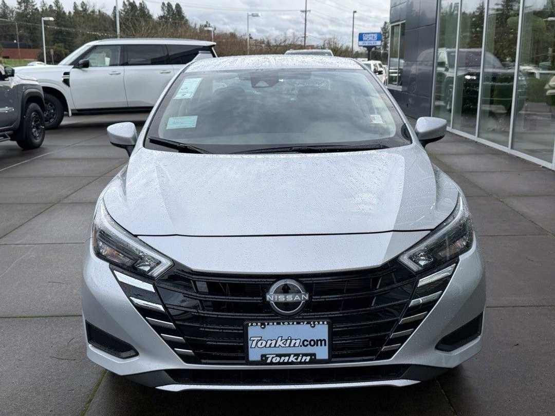 2025 Nissan Versa 1.6 SV - Image 3