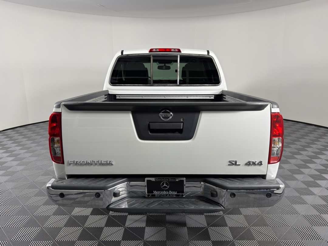 2019 Nissan Frontier SL - Image 8