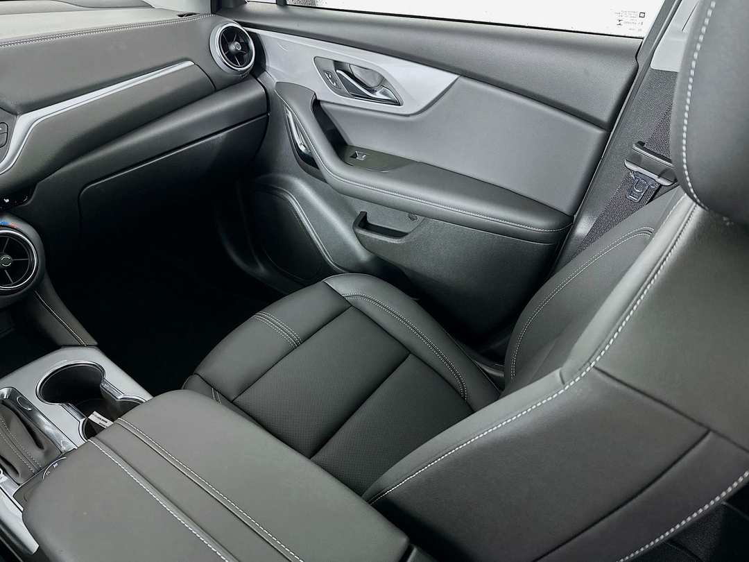 2025 Chevrolet Blazer LT - Image 25