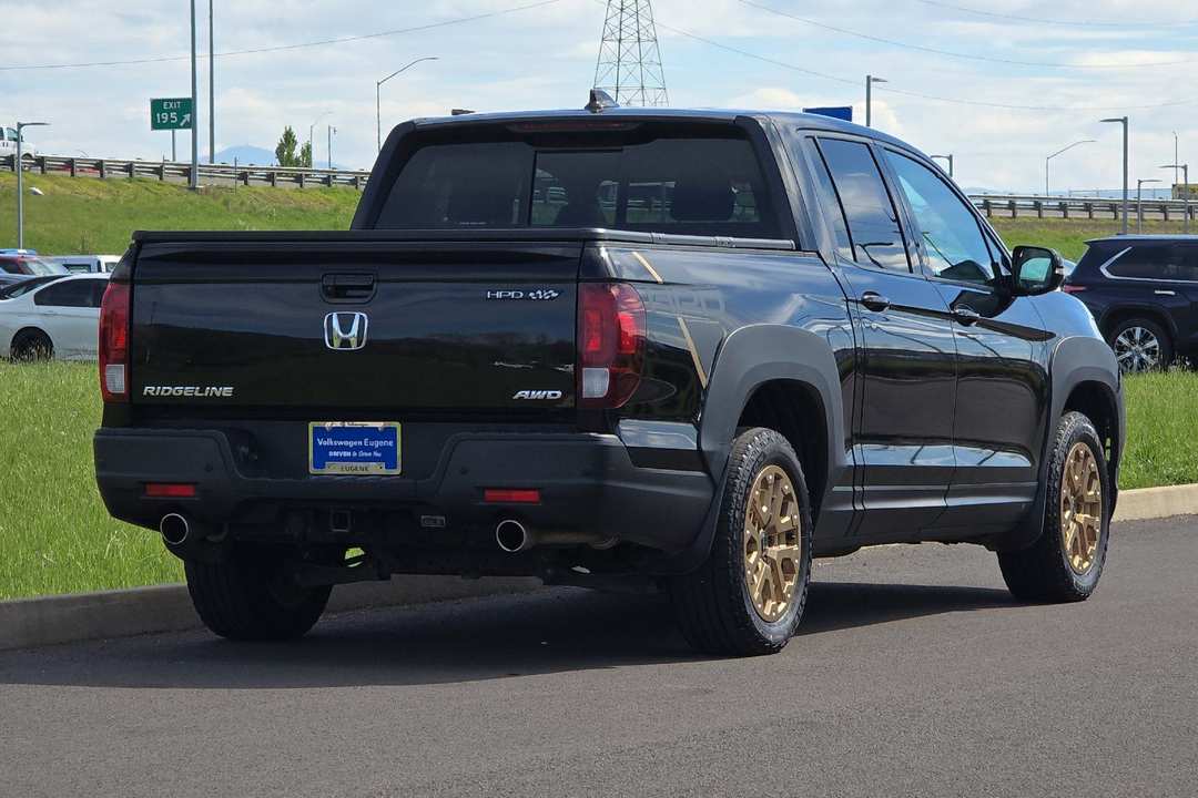 2022 Honda Ridgeline Black Edition - Image 3