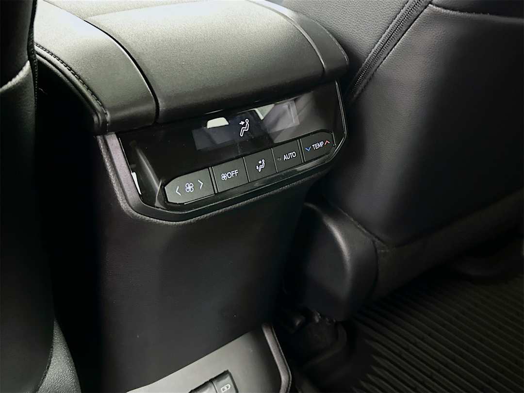 2026 Toyota Highlander XSE - Image 27