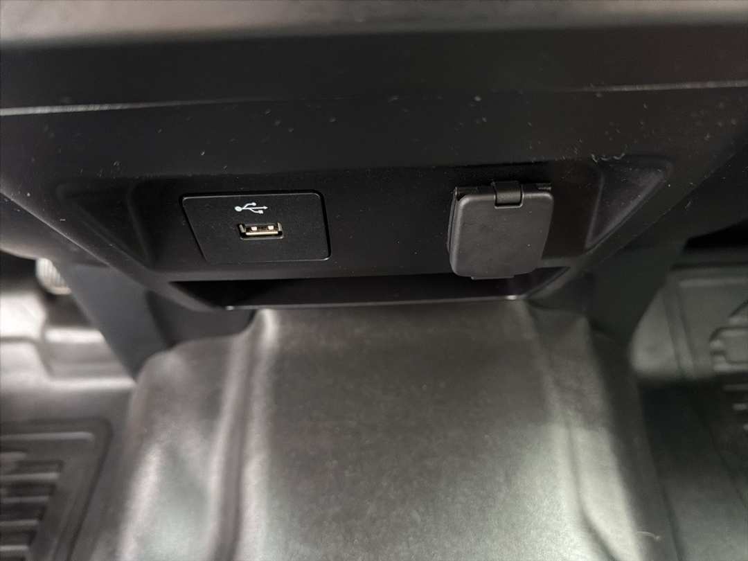 2020 Ford F-150 XL - Image 33