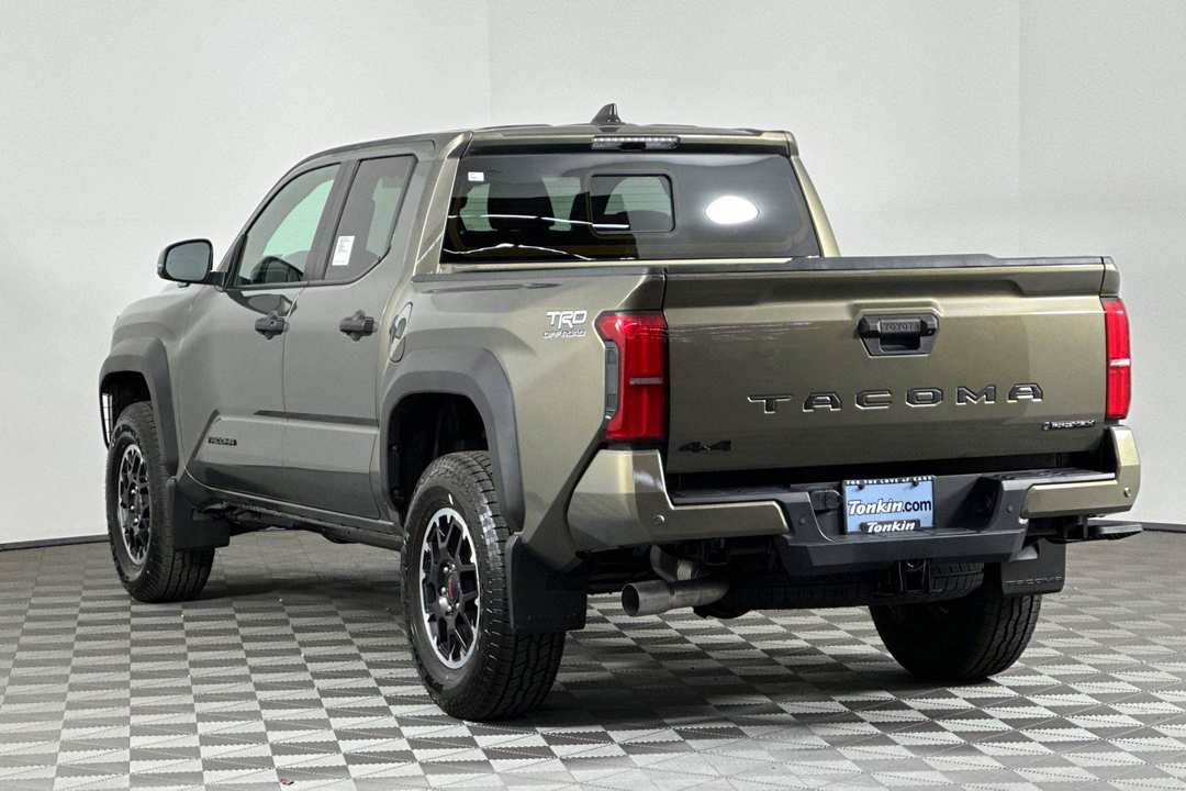 2025 Toyota Tacoma TRD Off Road - Image 6