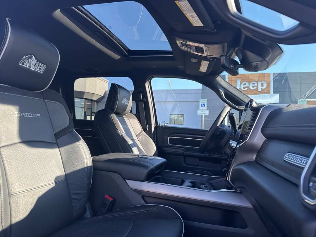 2026 Ram 2500 Laramie - Image 28