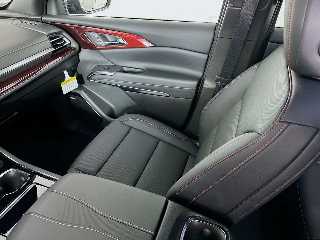 2026 Chevrolet Traverse Z71 - Image 24