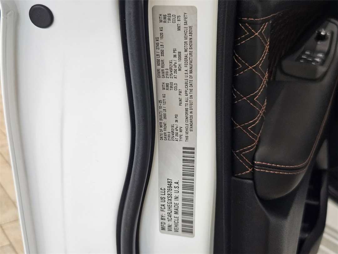 2025 Jeep Grand Cherokee Summit - Image 45