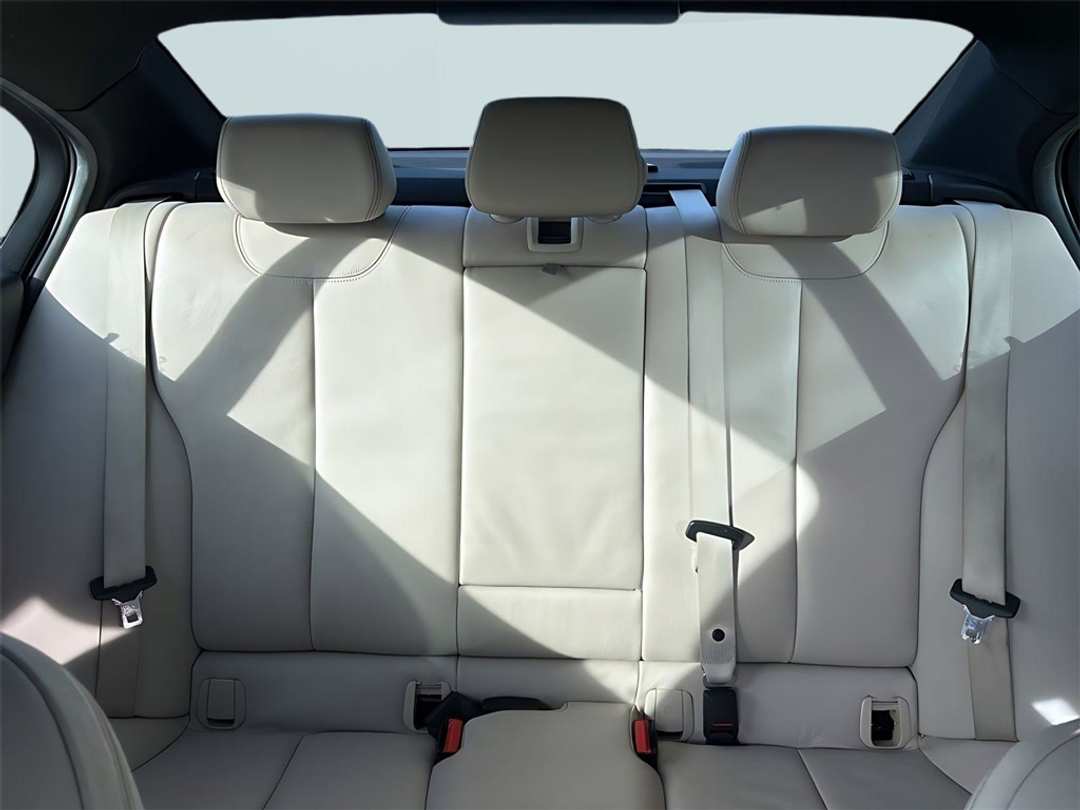 2016 BMW 3 Series 328i - Image 19