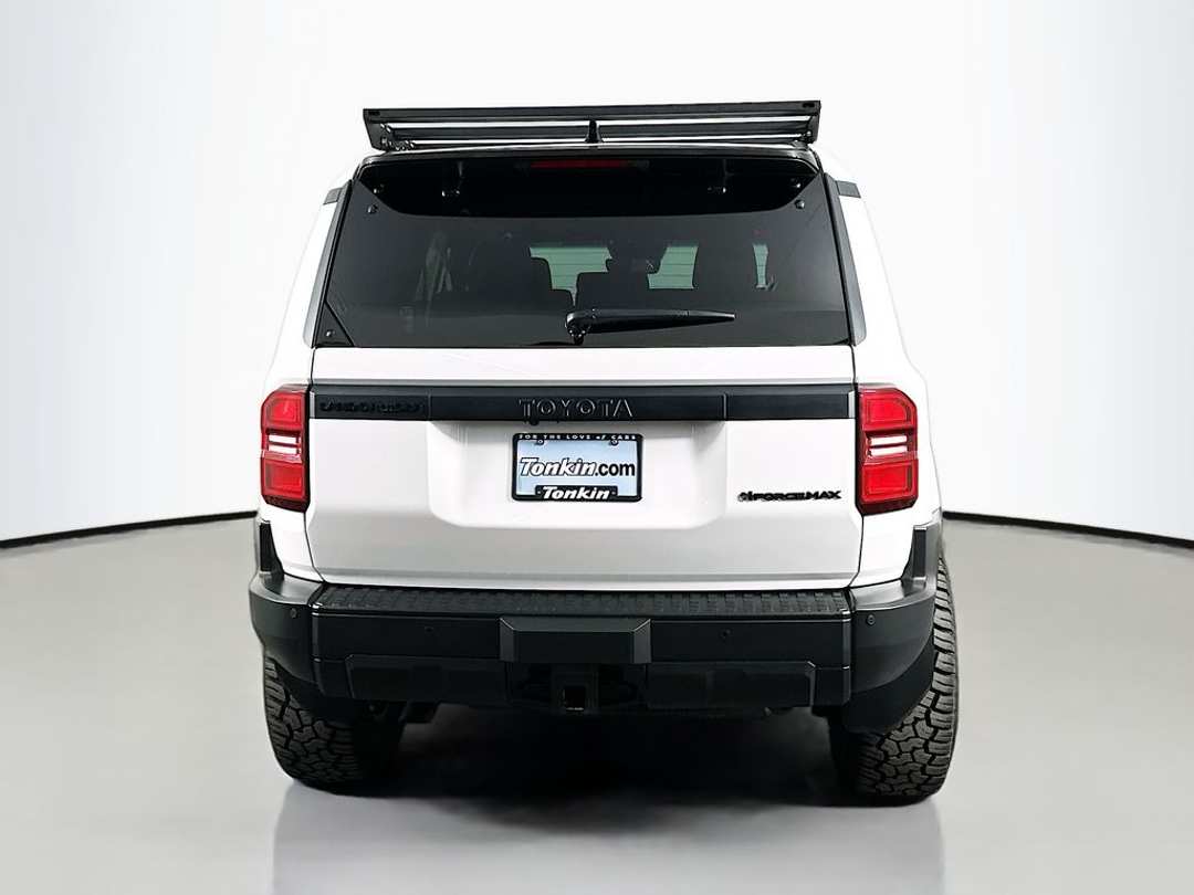 2025 Toyota Land Cruiser Base - Image 7