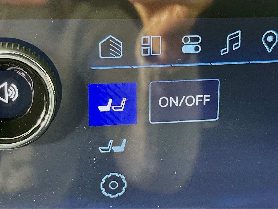 2025 Chevrolet Suburban LS - Image 20