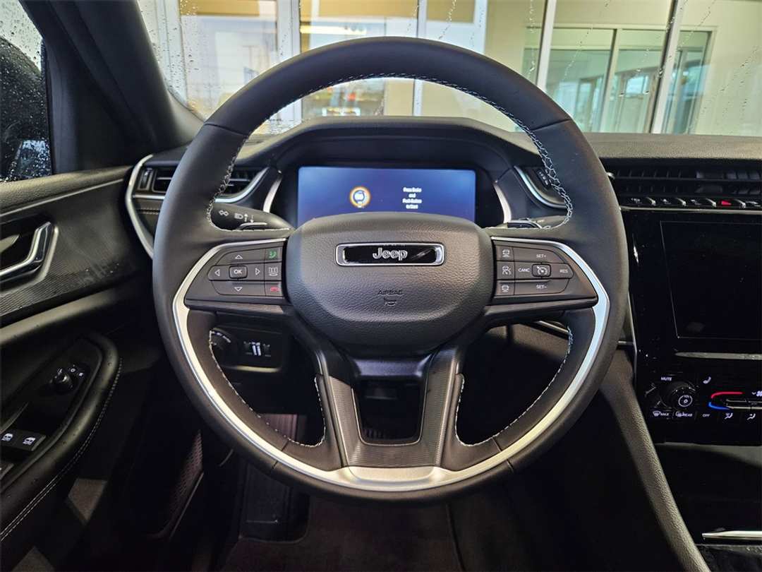 2025 Jeep Grand Cherokee L Altitude X - Image 15