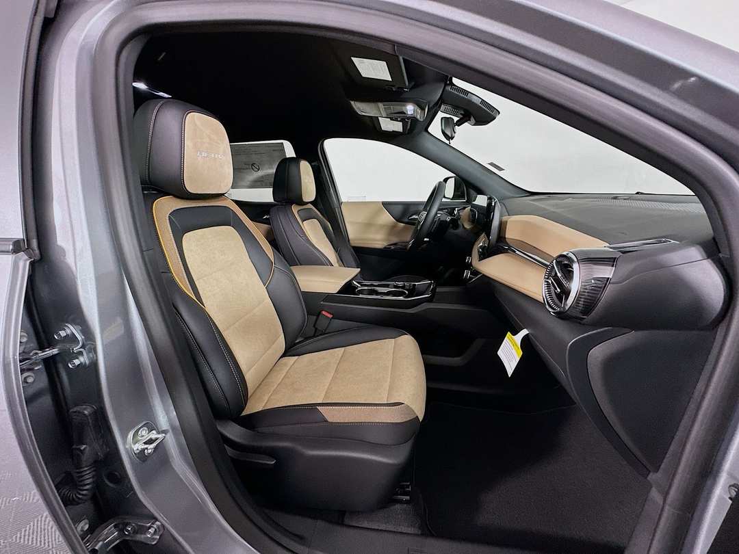 2026 Chevrolet Equinox ACTIV - Image 28