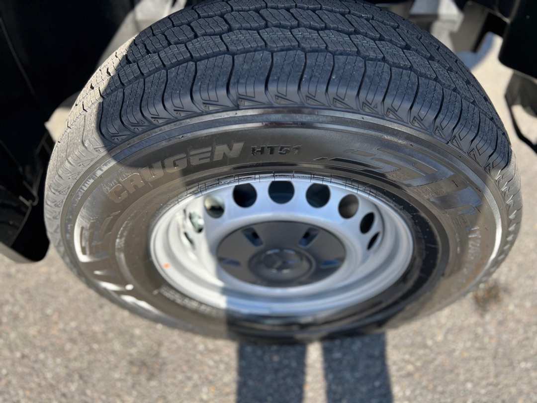 2025 Mercedes-Benz Sprinter 2500 Cargo 144 WB - Image 10