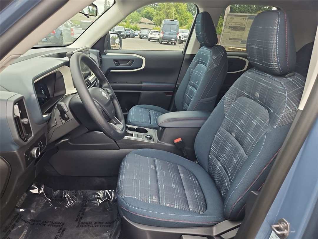 2025 Ford Bronco Sport Heritage - Image 13