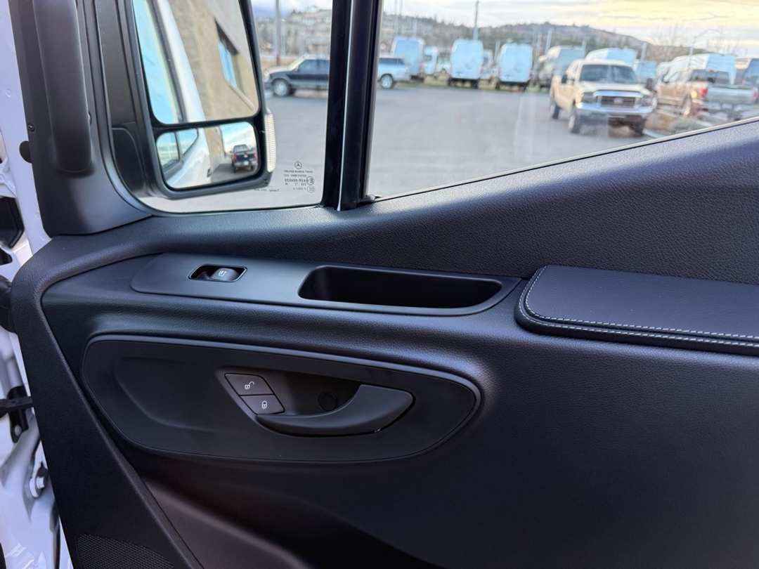 2026 Mercedes-Benz Sprinter 2500 Cargo 170 WB - Image 16