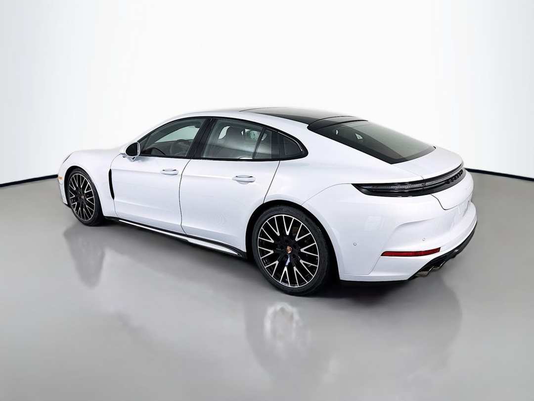 2026 Porsche Panamera - Image 3