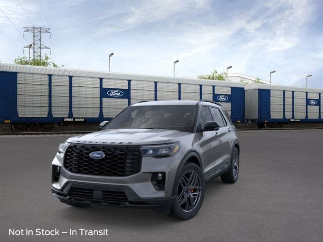 2026 Ford Explorer STLine - Image 2