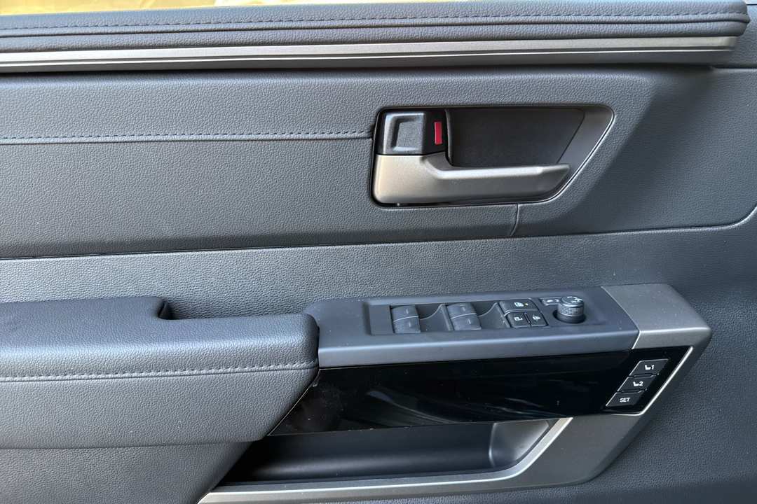 Toyota Tundra - Image 6