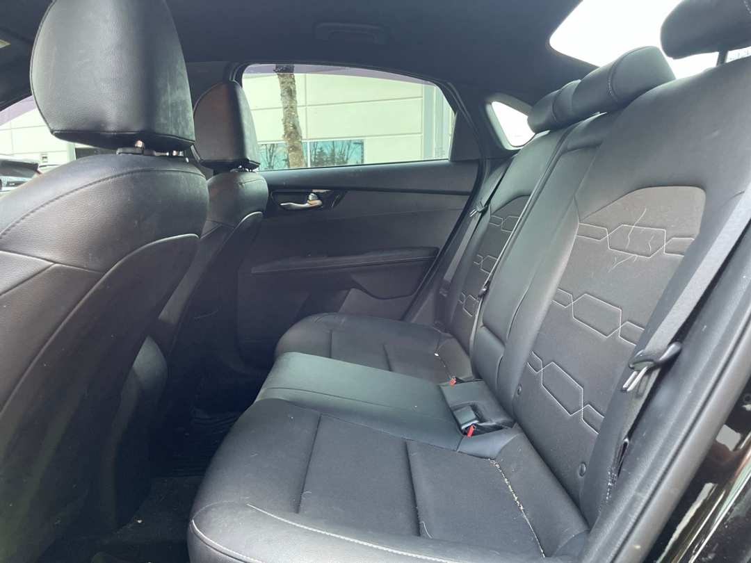 2022 Kia Forte GTLine - Image 38